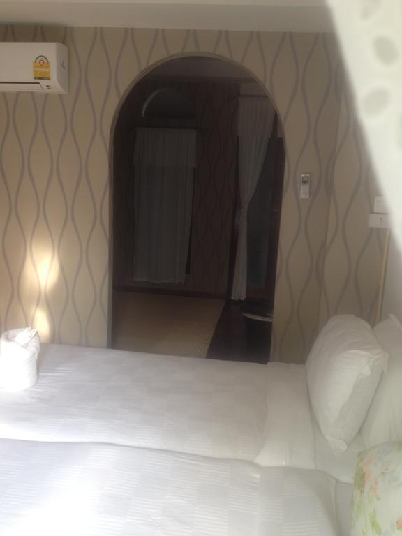 At Casa Guesthouse Amphawa Rom bilde