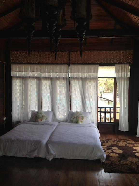 At Casa Guesthouse Amphawa Rom bilde