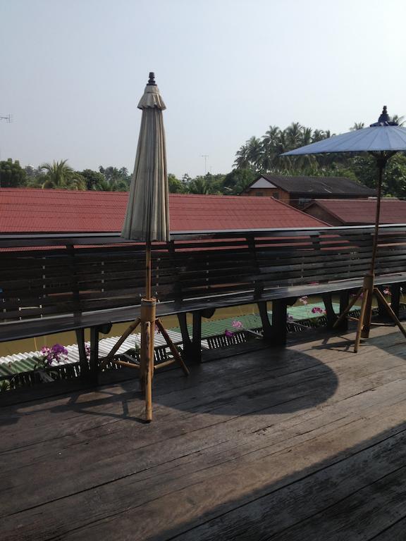 At Casa Guesthouse Amphawa Rom bilde
