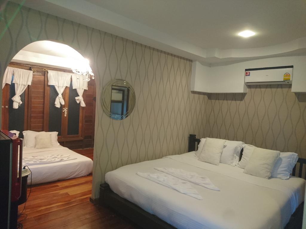 At Casa Guesthouse Amphawa Eksteriør bilde